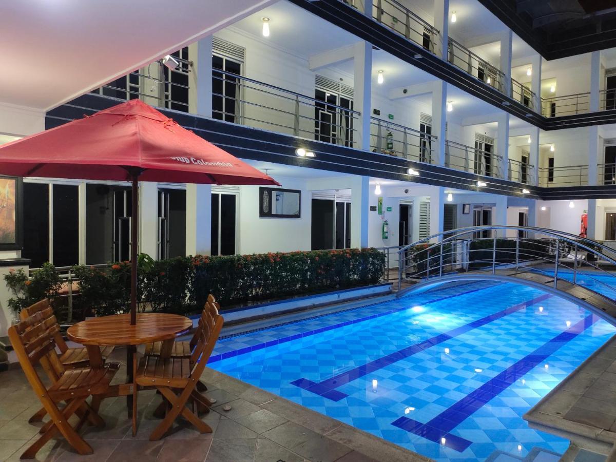 Confort Plaza Hotel Villavicencio Extérieur photo